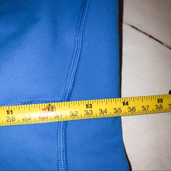 ⭐️2/$25 ⭐️ Lululemon scoop neck tank top - Picture 4 of 4